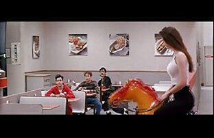 XXX गांव-नाव अपने हिंदी फिल्म वीडियो में सेक्सी स्तनों को जीत लिया और लूट