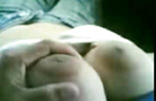 XXX सुनहरे सेक्सी मूवी मूवी हिंदी में बालों वाली में एक सोने स्नान सूट