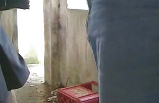 XXX दो हिंदी में सेक्सी फुल मूवी उत्सुक आवारा लड़की